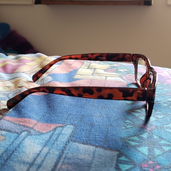 ADD ON - Tortiseshell clear lensed glasses - Picture 3 of 3